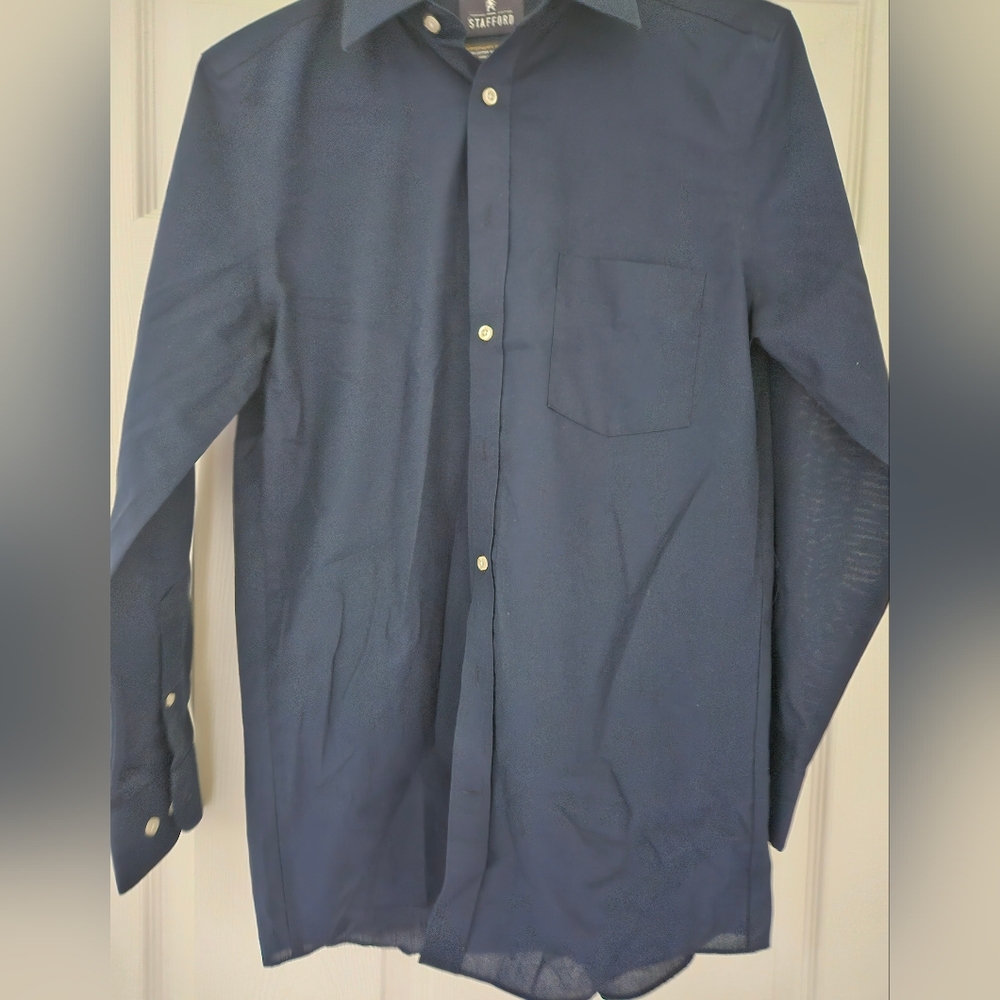 Stafford Men's Deep Blue Casual Button Down Shirt